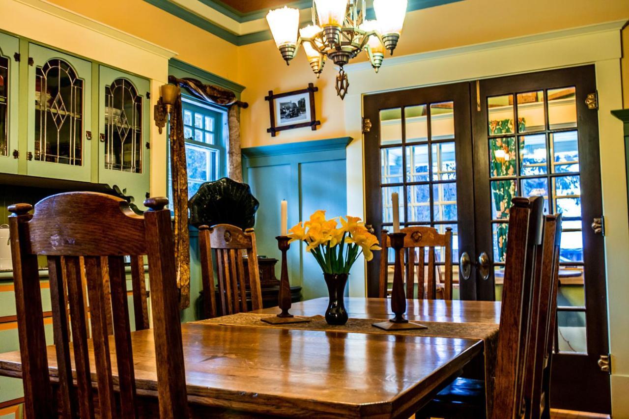 Bragg Creek The Craftsman House B&B 외부 사진